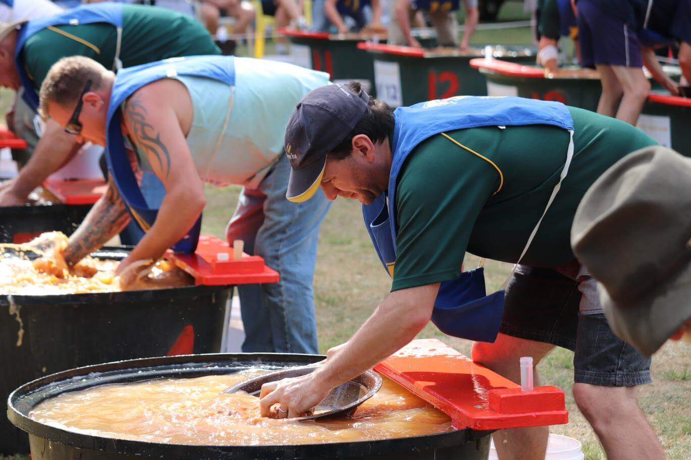 Gold panning championship
